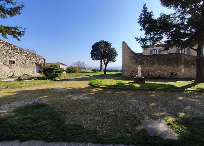 D'etape Et De Groupe Du Clos Saint Roch Отель типа 