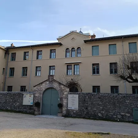 D'étape Et De Groupe Du Clos Saint Roch Bed & Breakfast Viviers